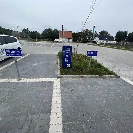 The Yellow House, 5mins Drive, 3br With Free Parking, Fast Fiber Internet Rødby